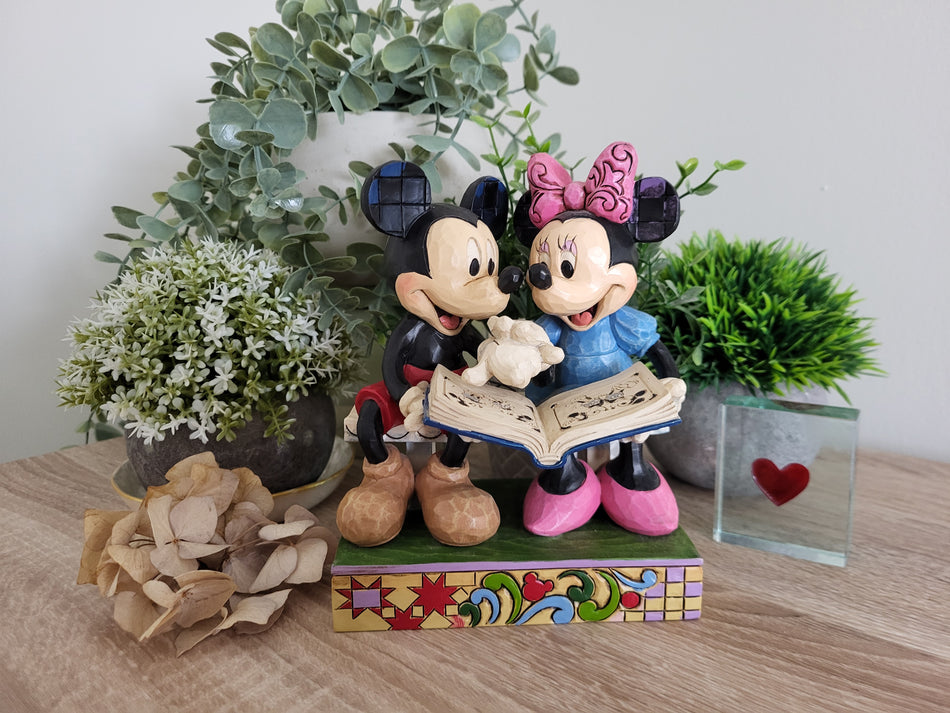 Mickey And Minnie Mouse collectable Figurine - 4037500