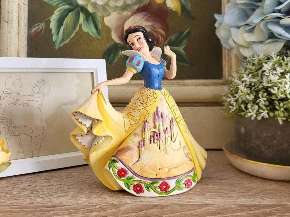 Snow White Figurine - Jim Shore